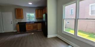 Amazing 3 Bedroom 2.5 Bath! Intown Living at a Price Below Market Off Street Parking Amazing 3 Bedroom 2.5 Bath! Intown Living at a Price Below Market Off Street Parking Gallery 11