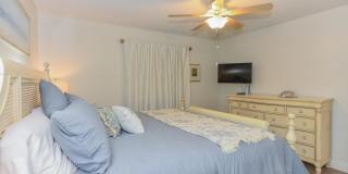 901 Seafarer Circle Gallery 21