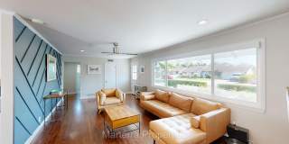 Beautiful Home with Pool! Gallery 17