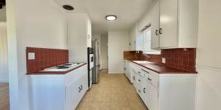 Spacious 3BD Manhattan Beach Home with Brand New Flooring, Large Den & 2-Car Garage Gallery 6