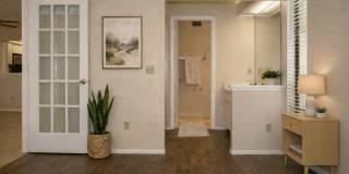 Spacious 2bd 2bth home with bonus Florida room! Gallery 16