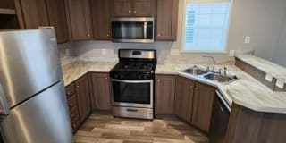 2324 Birch St Gallery 1