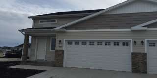 3 Bed 2 Bath Twin Home Gallery 1