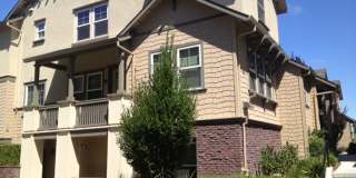 3 BD/3.5 BA Townhouse in downtown Livermore Station, No Pets Gallery 1