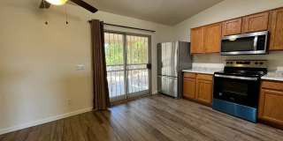 3 BEDROOM HOME NO NEIGHBORS BEHIND! Gallery 4