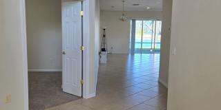 Lakefront Single Family Home with Views of Outdoor Paradise Gallery 6