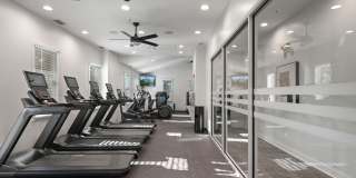 Versailles on the Lakes Schaumburg Gallery 26