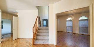 406 Clairborne St Gallery 8