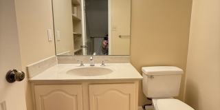 2 Level, 2 Bedroom Hidden Gem in Dupont! Gallery 14