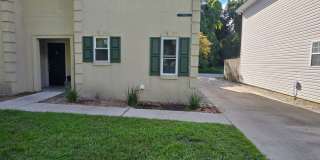 Savannah 2 Bed & 2.5 Bath Townhome for Rent Gallery 1