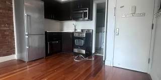 195 E 4th St Gallery 3