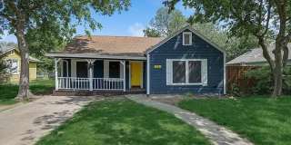 216 E Division - Pilot Point Gallery 1