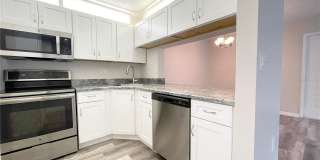 1182 PINE RIDGE Circle W Gallery 5