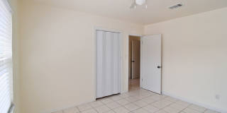 Freshly Updated 3 Bed, 2 Bath Home in West Tampa! AVAILABLE ON JULY 15TH Gallery 11