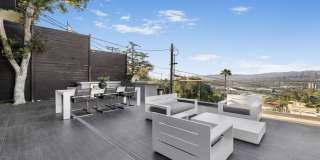 7275 Mulholland Dr Gallery 31