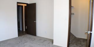 423 5th Street Gallery 16