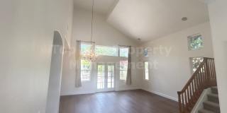 ***Gorgeous 4 bed / 3 bath / 2,585 sqft House in Calavera Hills - Available 07/01*** Gallery 8