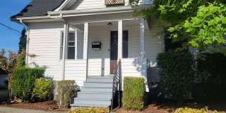 Charming Craftsman In Lincoln District Gallery 1