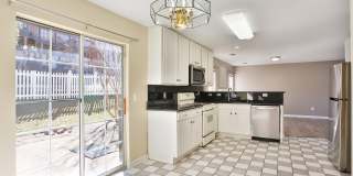 17259 LARKIN Drive Gallery 4