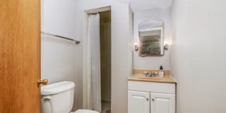 Charming 2 Bedroom Home in Normal Gallery 21