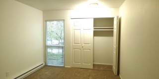 Rent Special: 1/2 Off June's Rent!! - Upstairs 2 Bedroom Unit Gallery 23