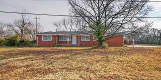 500 NE Washington Boulevard Gallery 1