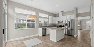 Charming 3BR House in Oakley Gallery 1