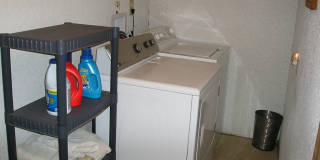 514 South Rife Street Gallery 10