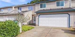 Modern 3 BD | 2.5 BA | 1,476 SF | 1-Car Garage | Solar Panels | Mountain View Community Gallery 1