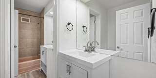 116 S Deerpath Road Gallery 17