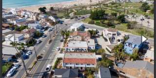 Life is Better at the Beach! 1+1 Upstairs Cottage Gallery 1