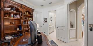 10771 Versailles Boulevard Gallery 16