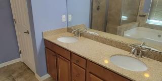 4 Bed, 3.5 Townhome in Five Forks is Available! Gallery 8