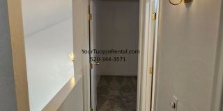 2 story Condo with 2 bedrooms a loft and 2 1/2 baths Gallery 33