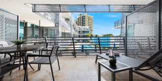 1437 Collins Ave Gallery 17