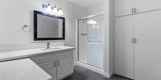 600 Olive Gallery 29