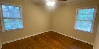 Charming Home Available in August! Gallery 13