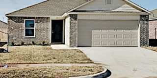 Very Nice 3 Bedroom 2 Bath Home in Yukon Schools Gallery 1
