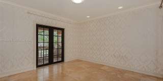 674 Ocean Blvd Gallery 34