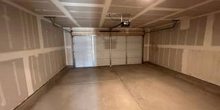 3br 2Ba 2-Story Home with fenced yard and garage Near Golf Course, Rotary Park Gallery 39