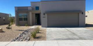 Newer 3 Bedroom+ Office Near Red Hawk Golf Course Gallery 1