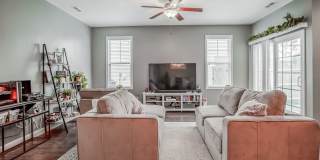 3-Bedroom Townhome with Garage in Holly Ridge Gallery 10