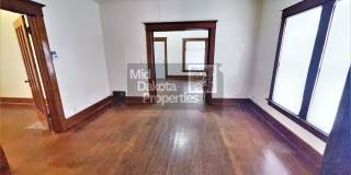 421 E 7th- 3 bedroom house Gallery 8