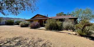 Charming Joshua Tree Village Home Gallery 3