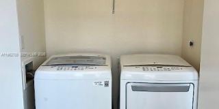 2811 N Oakland Forest Dr Gallery 8