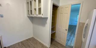 Four Bedroom Two Bath House - Great Location! Gallery 9