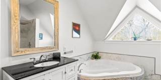 565 Harold Avenue NE Gallery 25