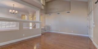 5 bed / 3 bath / 3 car with Pool & Spa Gallery 4