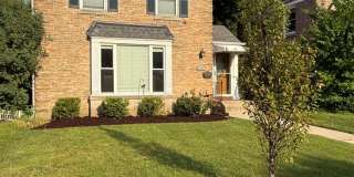 Beautiful Furnished 3BR/2BA Home in Prime Lincolnwood Location – Top-Rated Schools Gallery 1