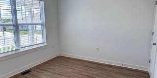 4 Bed | 3 Bath | 1 Car Garage Duplex in Kansas City w/ Move in Special Gallery 21